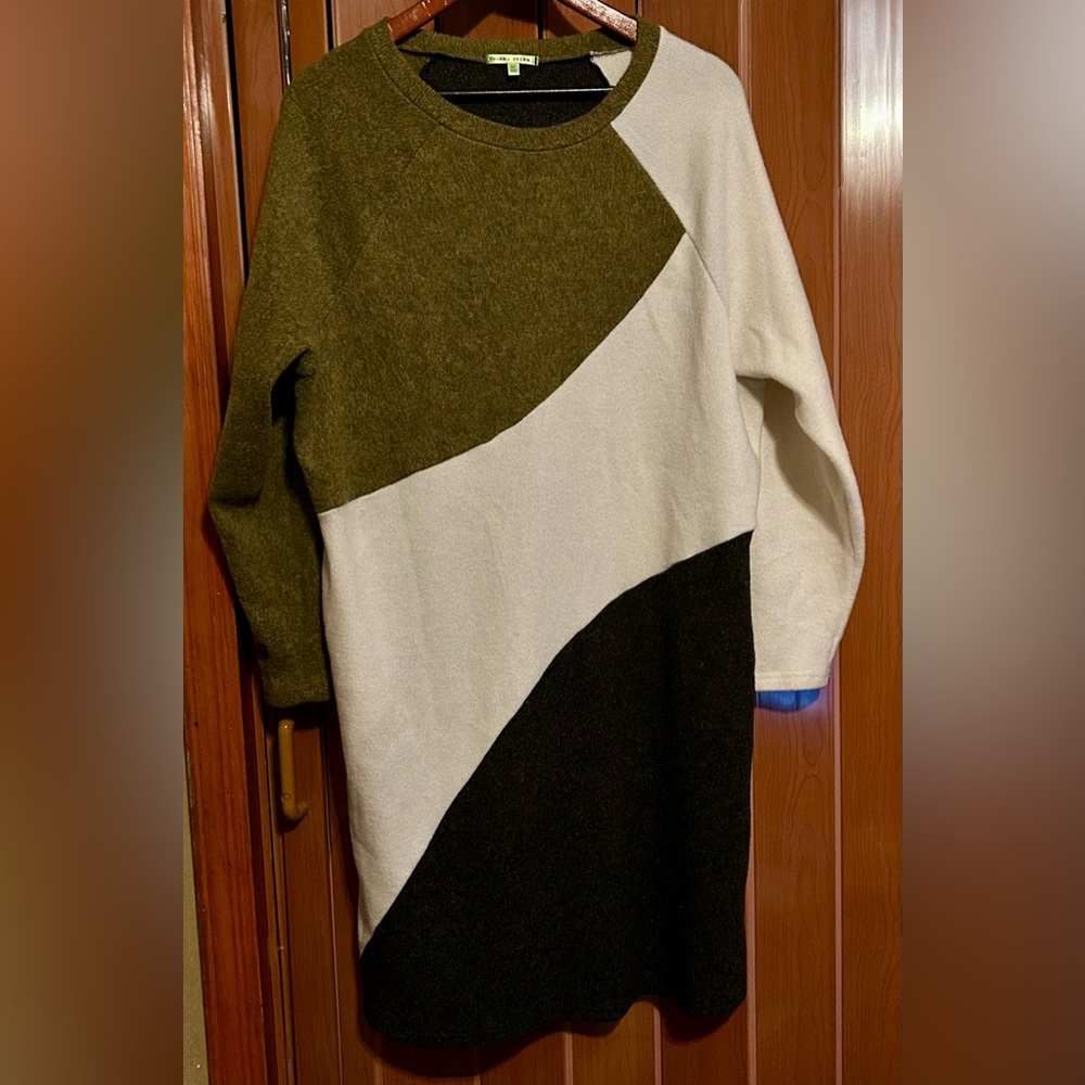 Trisha Tyler pocketed Multicolor knit Block Print Dress size medium